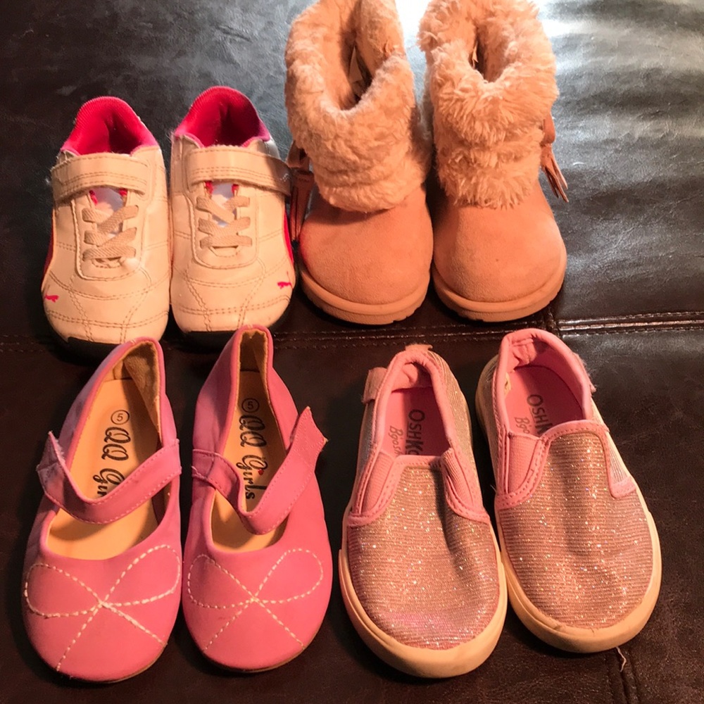 Four pairs of girls size 5 toddler.